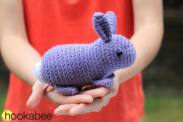 Little Flora the bunny rabbit amigurumi crochet pattern by @hookabee