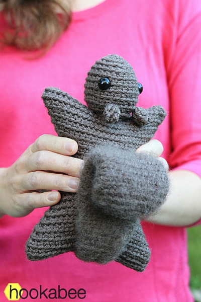 Hanna the squirrel amigurumi pattern by @hookabee