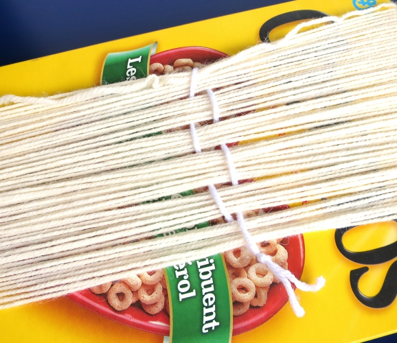 tying yarn for dyeing