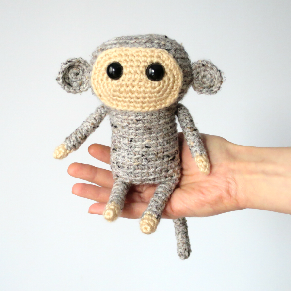 Tiao Pi the Monkey amigurumi pattern by @hookabee