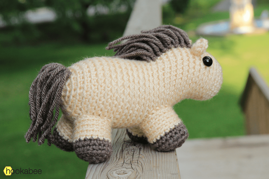 Filip the Horse amigurumi by hookabee crochet