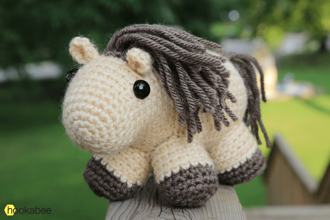 Filip the Horse amigurumi by hookabee crochet